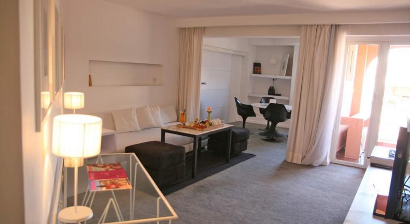 Bab Hotel